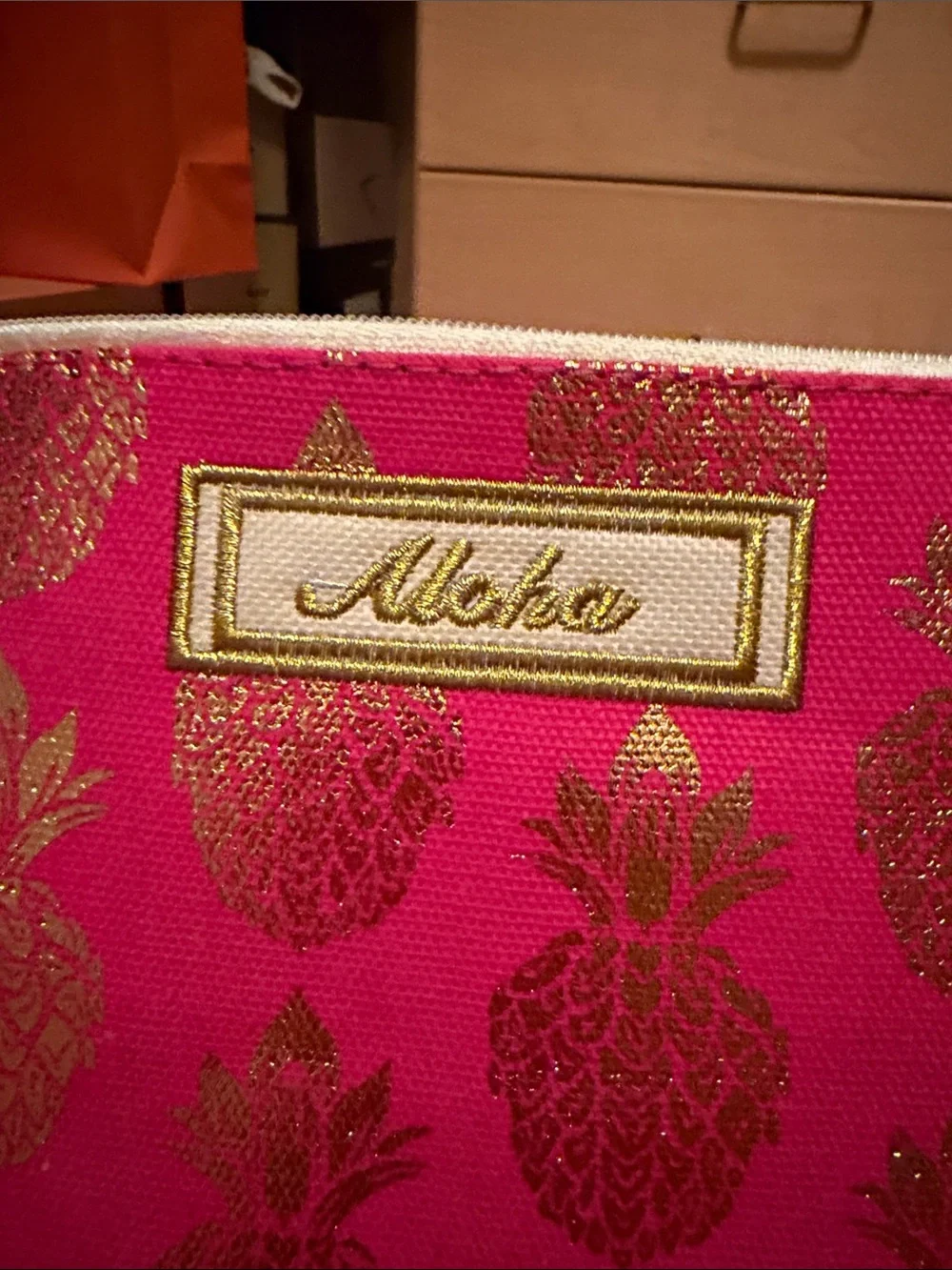 ALOHAS Pink Wristlet with Gold Pineapple Print